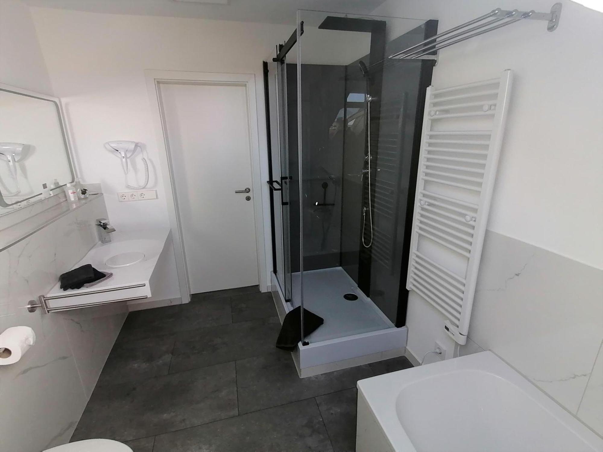 Auszeit2 Erfurt - Stilvolle Dachwohnung Mit Parkplatz - Zentrumsnah Extérieur photo